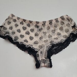 Victoria's Secret Black and Cream Heart Lace Pijama Shorts.